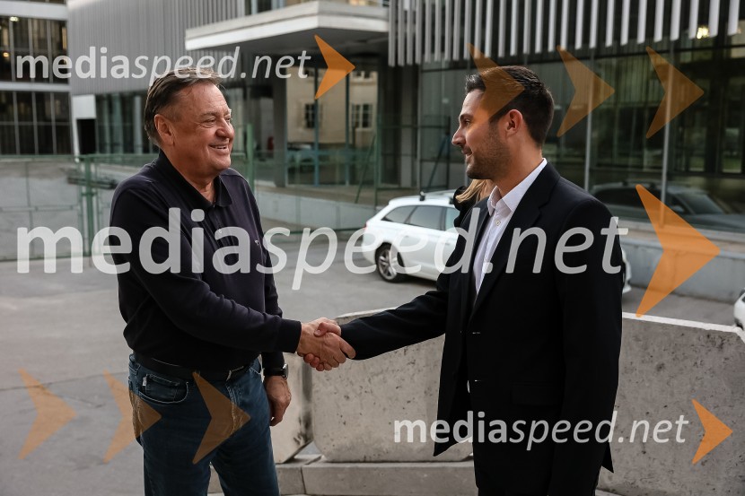  Zoran Janković, župan, Mestna občina Ljubljana;  Tadej Pišek, igralecPionirski dom otvoril sezono s predstavitvijo Pionirskega teatra