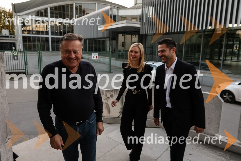  Zoran Janković, župan, Mestna občina Ljubljana;  Barbara Murn Vrviščar, direktorica Pionirskega doma;  Tadej Pišek, igralecPionirski dom otvoril sezono s predstavitvijo Pionirskega teatra