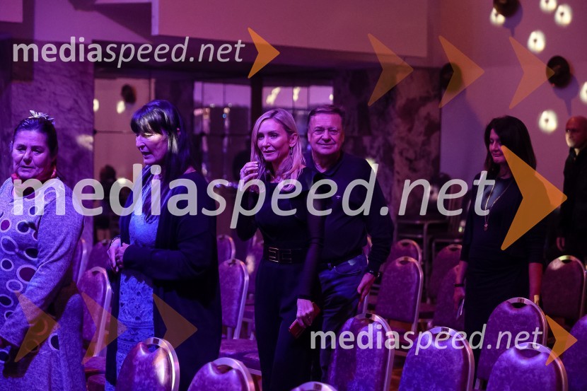  Barbara Murn Vrviščar, direktorica Pionirskega doma;  Zoran Janković, župan, Mestna občina LjubljanaPionirski dom otvoril sezono s predstavitvijo Pionirskega teatra