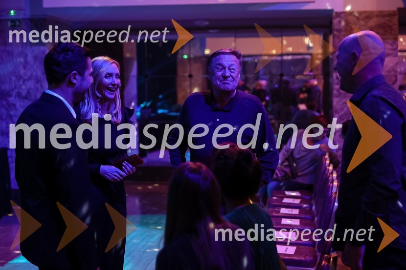  Barbara Murn Vrviščar, direktorica Pionirskega doma;  Zoran Janković, župan, Mestna občina LjubljanaPionirski dom otvoril sezono s predstavitvijo Pionirskega teatra