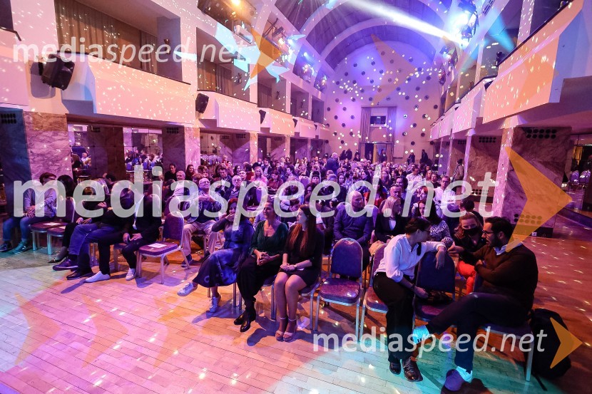 Pionirski dom otvoril sezono s predstavitvijo Pionirskega teatra