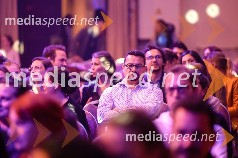 Pionirski dom otvoril sezono s predstavitvijo Pionirskega teatra