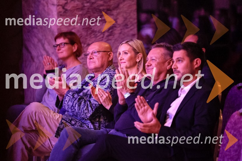  Nace Junkar, operni pevec;  Barbara Murn Vrviščar, direktorica Pionirskega doma;  Zoran Janković, župan, Mestna občina Ljubljana;  Tadej Pišek, igralecPionirski dom otvoril sezono s predstavitvijo Pionirskega teatra