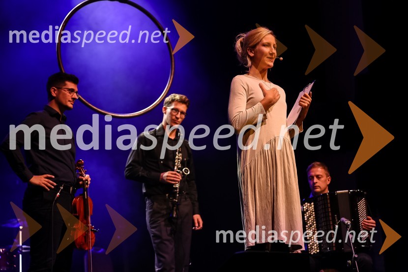  Ivana Percan Kodarin, igralkaPionirski dom otvoril sezono s predstavitvijo Pionirskega teatra