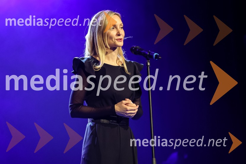  Barbara Murn Vrviščar, direktorica Pionirskega domaPionirski dom otvoril sezono s predstavitvijo Pionirskega teatra