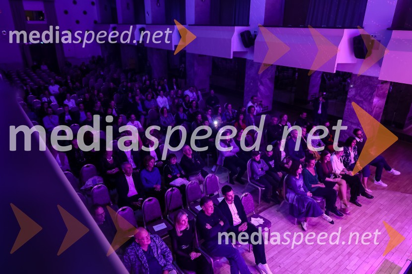 Pionirski dom otvoril sezono s predstavitvijo Pionirskega teatra