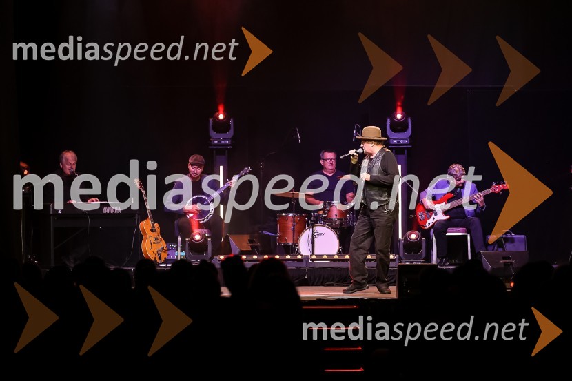  Gojmir Lešnjak Gojc, igralec, režiser, pevec,Pionirski dom otvoril sezono s predstavitvijo Pionirskega teatra