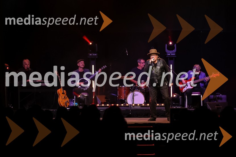  Gojmir Lešnjak Gojc, igralec, režiser, pevecPionirski dom otvoril sezono s predstavitvijo Pionirskega teatra