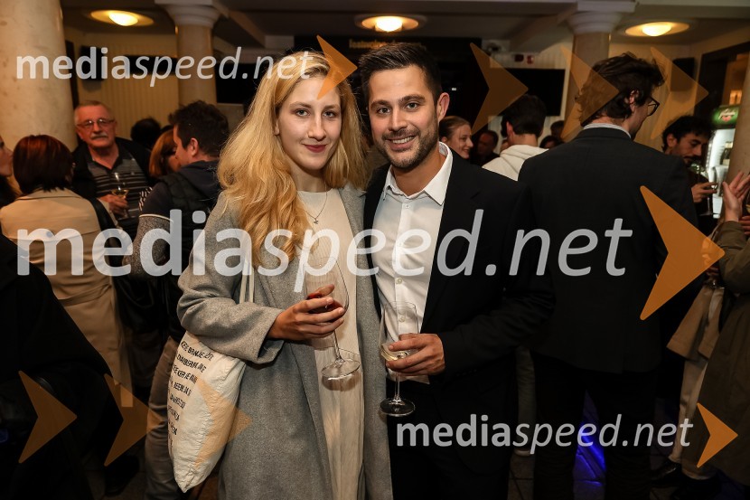  Ivana Percan Kodarin, igralka;  Tadej Pišek, igralecPionirski dom otvoril sezono s predstavitvijo Pionirskega teatra