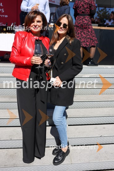  Romana Kancler, direktorica SEB Slovenija d.o.o.;  ... Otvoritev trgovine Home and Cook v BTC Ljubljana