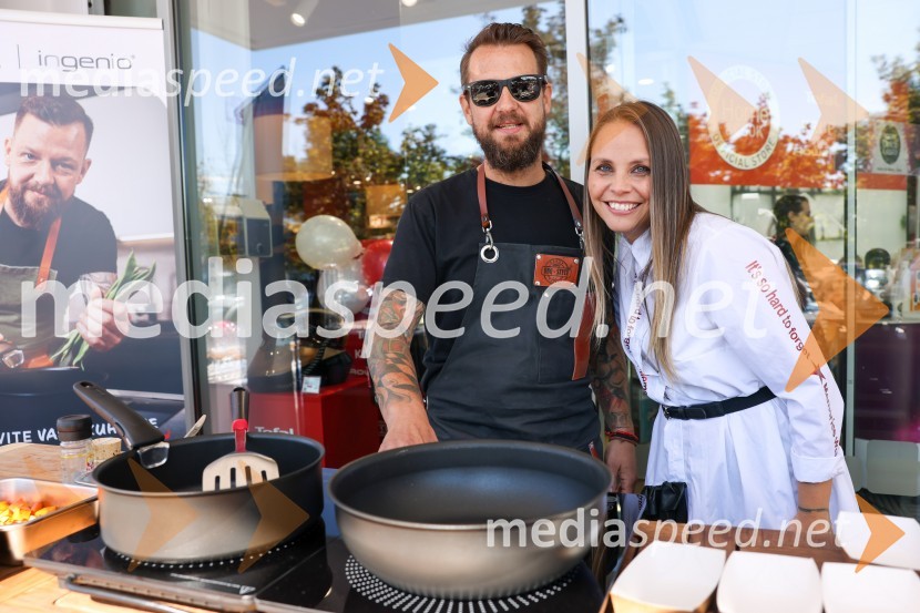  Bine Volčič, kuharski mojster;  Tinkara Fortuna, skupina BepopOtvoritev trgovine Home and Cook v BTC Ljubljana