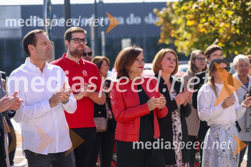  ... ;  ... ;  Romana Kancler, direktorica SEB Slovenija d.o.o.Otvoritev trgovine Home and Cook v BTC Ljubljana