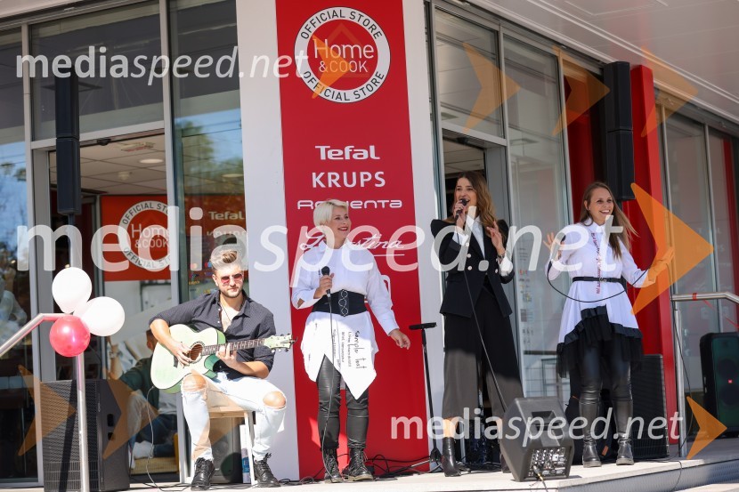  ... ;  Ana  Praznik, voditeljica, pevka Bepop;  Alenka  Husič, pevka, skupina Sopranos, skupina Bepop;  Tinkara Fortuna, skupina BepopOtvoritev trgovine Home and Cook v BTC Ljubljana