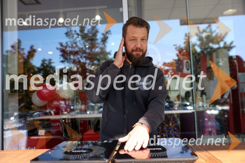  Bine Volčič, kuharski mojsterOtvoritev trgovine Home and Cook v BTC Ljubljana