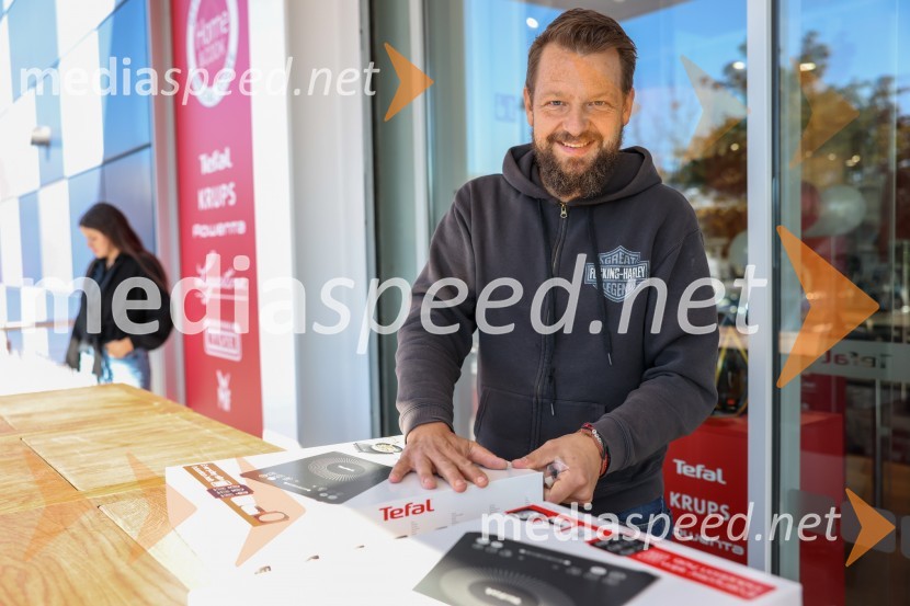  Bine Volčič, kuharski mojsterOtvoritev trgovine Home and Cook v BTC Ljubljana