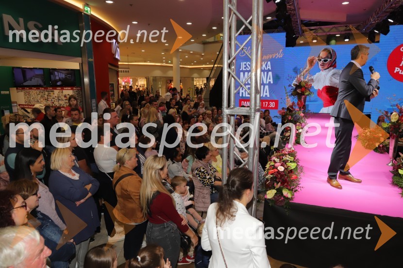  Bor Greiner, odgovorni urednik, Radio CityEuroparkova jesenska modna revija