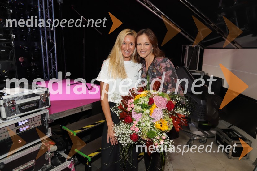  Špela Stamol, GRAZIA Slovenia;  Nina Pušlar, pevkaEuroparkova jesenska modna revija