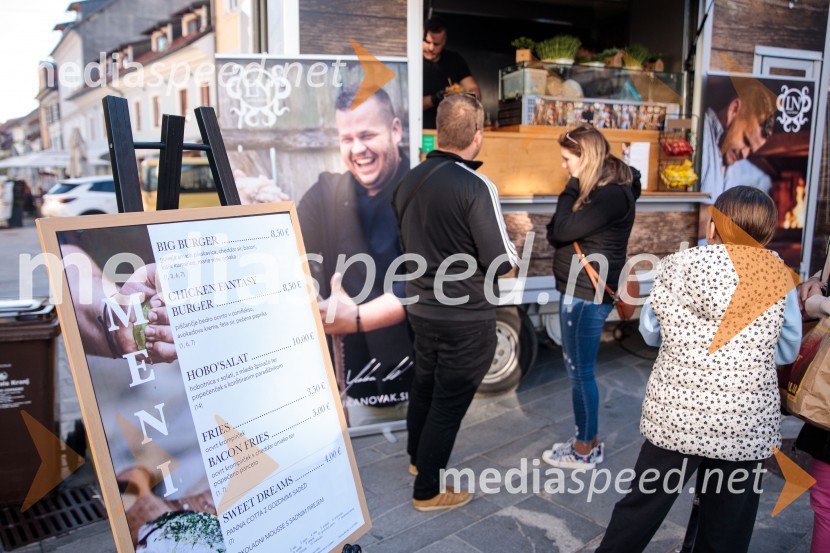 Modna revija in zaključek dogodka Kr`petek v Kranju