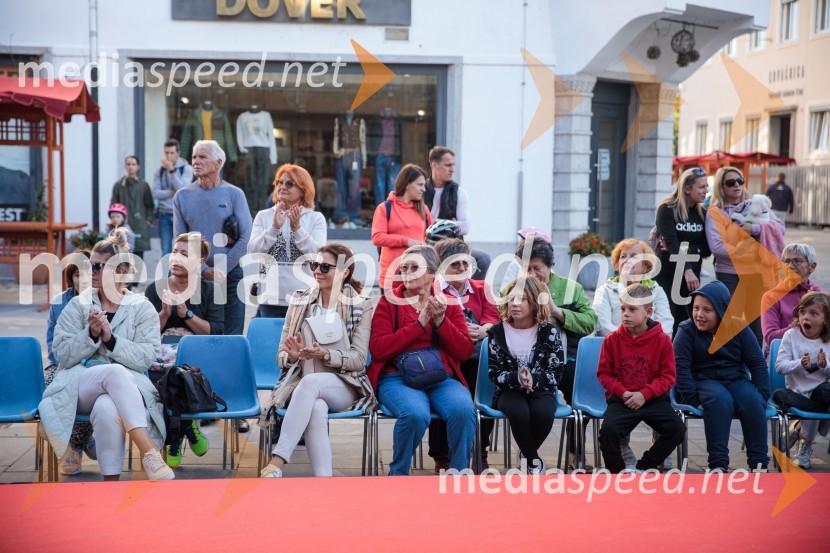 Modna revija in zaključek dogodka Kr`petek v Kranju