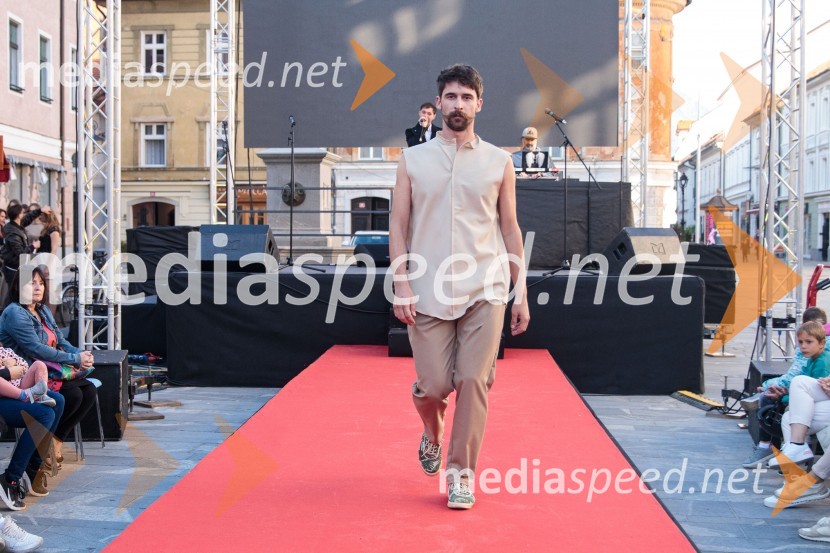 Modna revija in zaključek dogodka Kr`petek v Kranju
