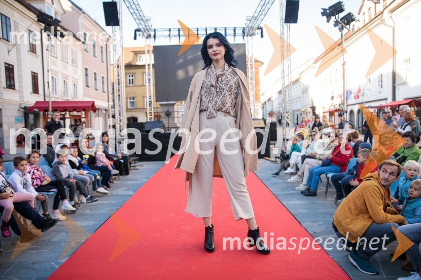 Modna revija in zaključek dogodka Kr`petek v Kranju