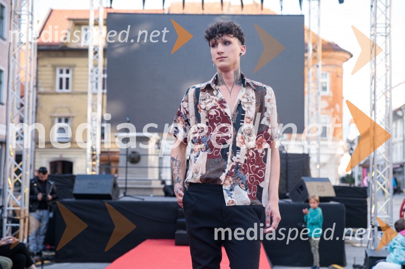 Modna revija in zaključek dogodka Kr`petek v Kranju