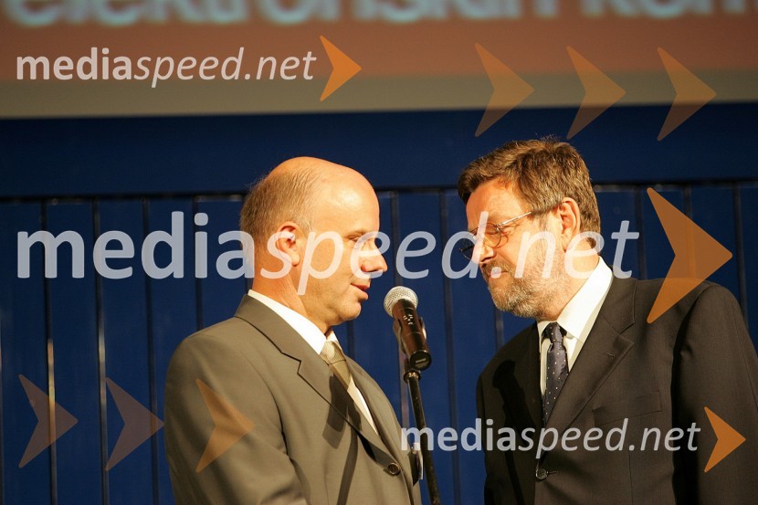 Štefan Kuzma, direktor podjetja Varista in Jože Petrovčič, glavni urednik revije Gospodarski vestnikPodelitev priznanj Gazela 2004