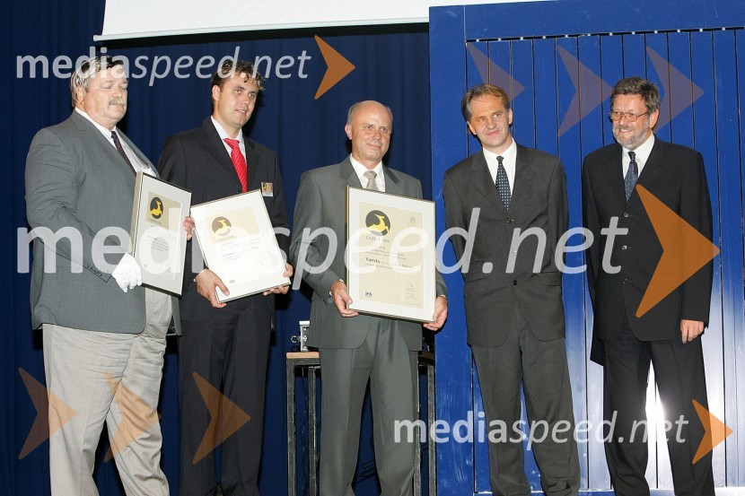 Jože Bregar, direktor podjetja Tehcenter Ptuj, Kristjan Gajšek, direktor podjetja Meteorit, Štefan Kuzma, direktor podjetja Varista, ..., in Jože Petrovčič, glavni urednik revije Gospodarski vestnikPodelitev priznanj Gazela 2004