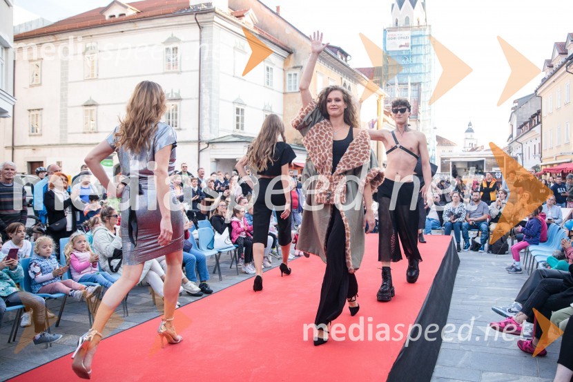  Maša Ferme;  ... Modna revija in zaključek dogodka Kr`petek v Kranju