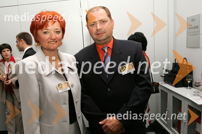 Duška Vuga Cizl, direktorica agencije Mediamix in njen mož Boris CizlPodelitev priznanj Gazela 2004