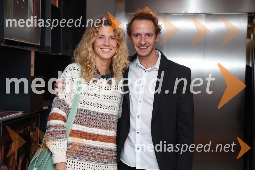  ... ;  Laren  Polič Zdravič, glasbenik in igralecOtroci, premiera drame