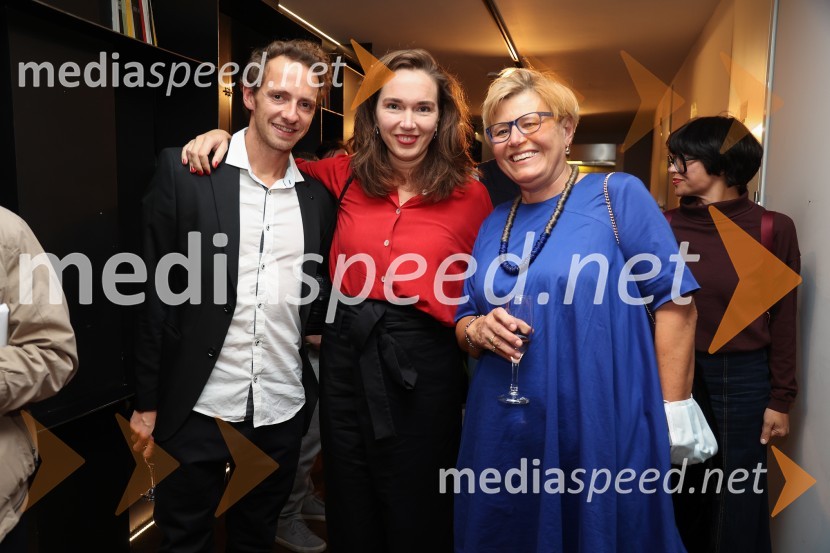  Laren  Polič Zdravič, glasbenik in igralec;  Nina Šorak, dramaturginja in režiserka;  Tina Mahkota, prevajalkaOtroci, premiera drame