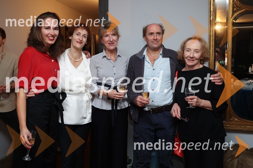  Nina Šorak, dramaturginja in režiserka;  Saša  Pavček, igralka, Predsednica združenja dramskih umetnikov Slovenije, prejemnica Borštnikovega prstana;  Vesna Jurca Tadel, ravnateljice SNG Drama Ljubljana;  Janez Škof, igralec;  Silva Čušin Povše, dramska igralkaOtroci, premiera drame