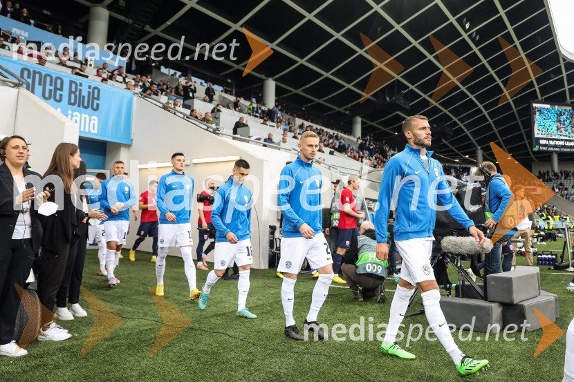  Benjamin Šeško, nogometaš;  Gregor  Sikošek, nogometaš, NK Maribor;  Žan  Karničnik, nogometaš;  Miha Blažič, nogometaš, NK DomžaleLiga Narodov, Slovenija - Norveška