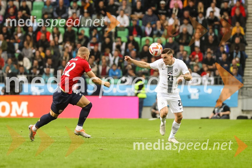  ... ;  Benjamin Verbič, nogometaš, Dinamo KijevLiga Narodov, Slovenija - Norveška