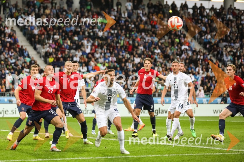  ... ;  ... ;  ... ;  Andraž Šporar, nogometaš, ŠK Slovan Bratislava;  ... ;  Jasmin Kurtić, nogometaš, Spal;  ... Liga Narodov, Slovenija - Norveška