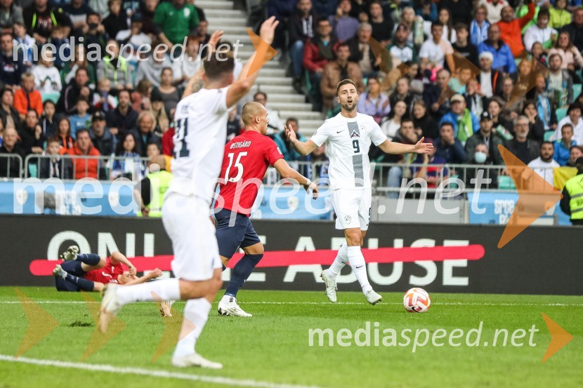  ... ;  ... ;  Andraž Šporar, nogometaš, ŠK Slovan BratislavaLiga Narodov, Slovenija - Norveška