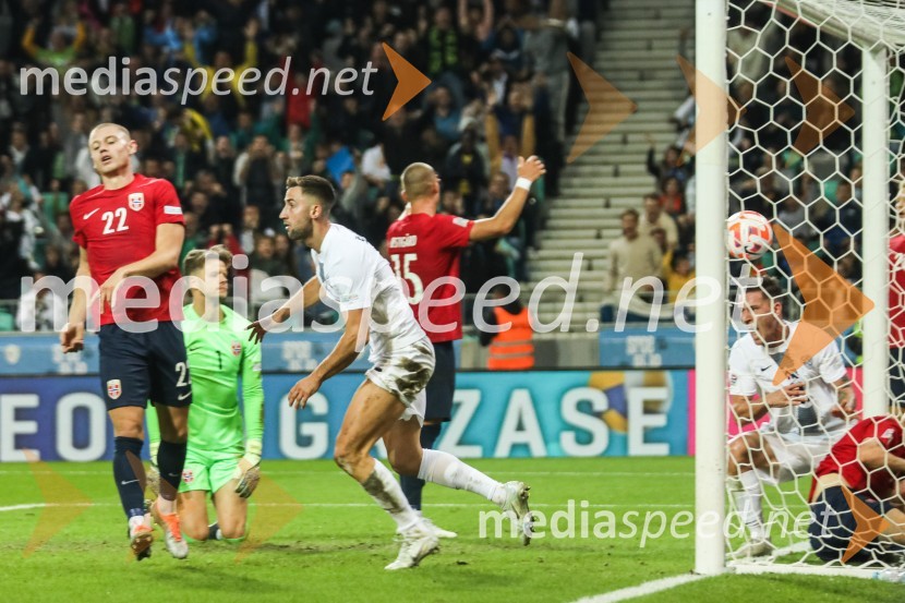  ... ;  ... ;  Andraž Šporar, nogometaš, ŠK Slovan Bratislava;  ... Liga Narodov, Slovenija - Norveška