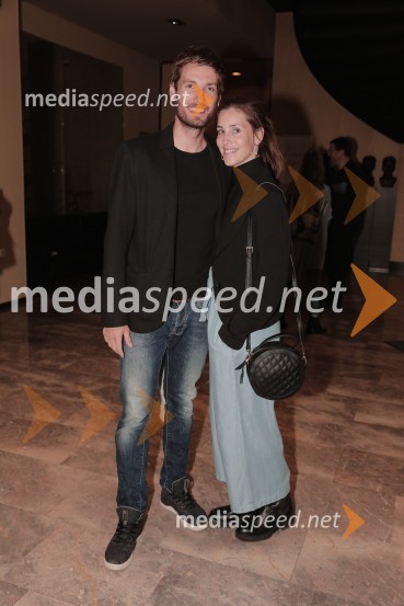  Robert Korošec, igralec;  Nina Rakovec, igralka, pevkaIdiot, premiera drame in podelitev Delovih nagrad