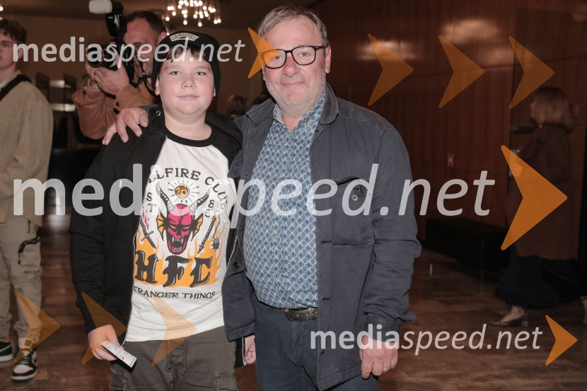  Oskar Emeršič;  Bojan Emeršič, igralecIdiot, premiera drame in podelitev Delovih nagrad