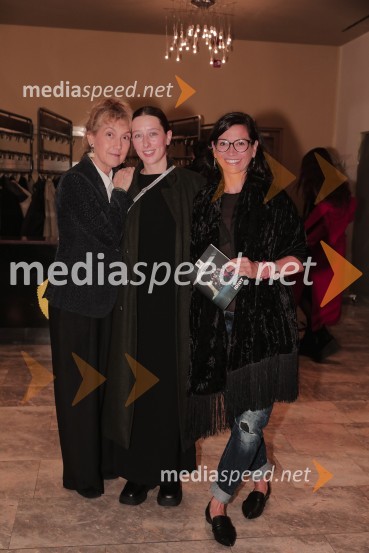  Barbara Hieng Samobor, direktorica in umetniška vodja MGL;  ... ;  Simona  Belle, služba za stike z javnostmi MGLIdiot, premiera drame in podelitev Delovih nagrad