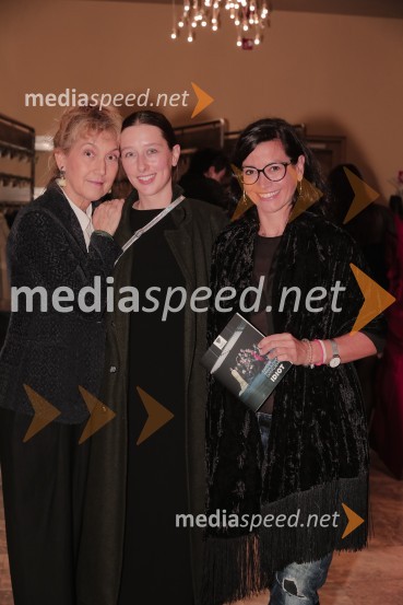  Barbara Hieng Samobor, direktorica in umetniška vodja MGL;  ... ;  Simona  Belle, služba za stike z javnostmi MGLIdiot, premiera drame in podelitev Delovih nagrad