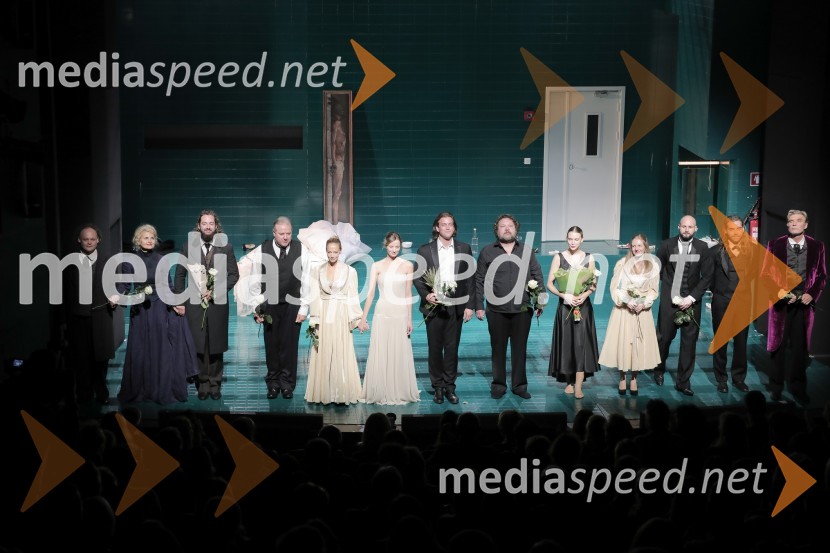  Gašper Jarni, igralec;  Tanja Dimitrievska, igralka;  Gal  Oblak, igralec ;  Jožef Ropoša, igralec;  Viktorija Bencik Emeršič, igralka;  Ajda Smrekar, igralka;  Filip Samobor, igralec;  Primož Pirnat, igralec;  Klara Kuk, igralka, manekenka;  Lena Hribar  Škrlec, igralka;  Jaka Lah, igralec;  Matic Maco Lukšič, igralec;  Boris  Kerč, igralecIdiot, premiera drame in podelitev Delovih nagrad