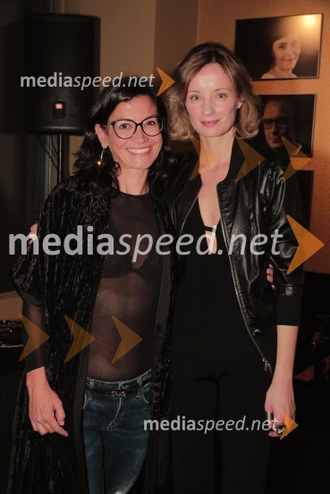  Simona  Belle, služba za stike z javnostmi MGL;  Ajda Smrekar, igralkaIdiot, premiera drame in podelitev Delovih nagrad