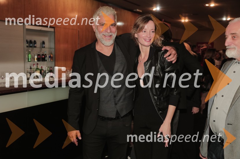  Sebastian Cavazza, dramski in filmski igralec;  Ajda Smrekar, igralkaIdiot, premiera drame in podelitev Delovih nagrad