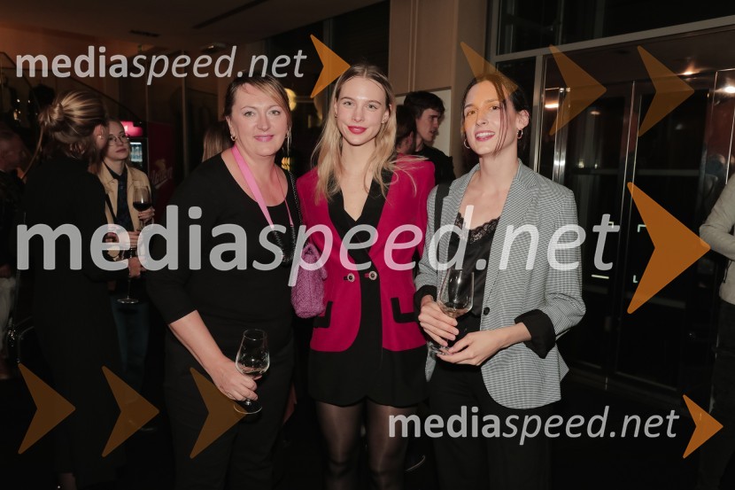  ... ;  Klara Kuk, igralka, manekenka;  ... Idiot, premiera drame in podelitev Delovih nagrad