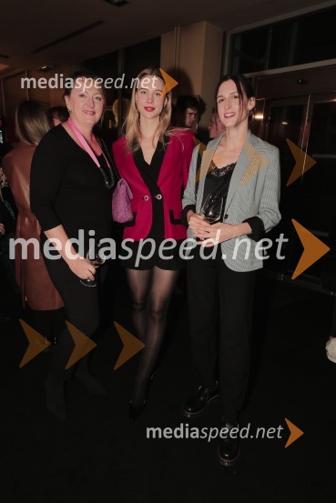  ... ;  Klara Kuk, igralka, manekenka;  ... Idiot, premiera drame in podelitev Delovih nagrad