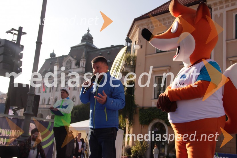  mag. Janez Sodržnik, prvi podpredsednik Fundacije Olimpijskega komiteja-Združenja športnih zvez za podporo športnikom iz socialno šibkih okolijDan slovenskega športa na Kongresnem trgu v Ljubljani 2022