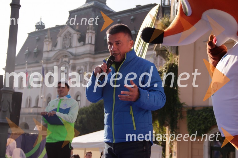  mag. Janez Sodržnik, prvi podpredsednik Fundacije Olimpijskega komiteja-Združenja športnih zvez za podporo športnikom iz socialno šibkih okolijDan slovenskega športa na Kongresnem trgu v Ljubljani 2022