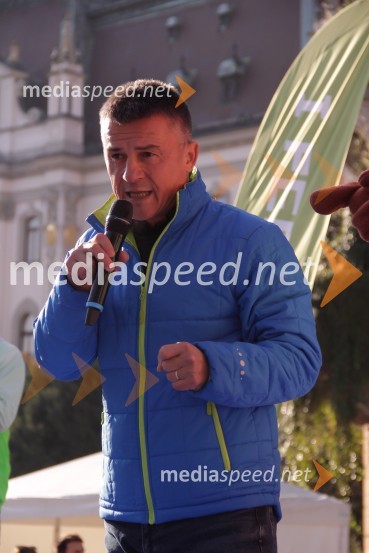  mag. Janez Sodržnik, prvi podpredsednik Fundacije Olimpijskega komiteja-Združenja športnih zvez za podporo športnikom iz socialno šibkih okolijDan slovenskega športa na Kongresnem trgu v Ljubljani 2022